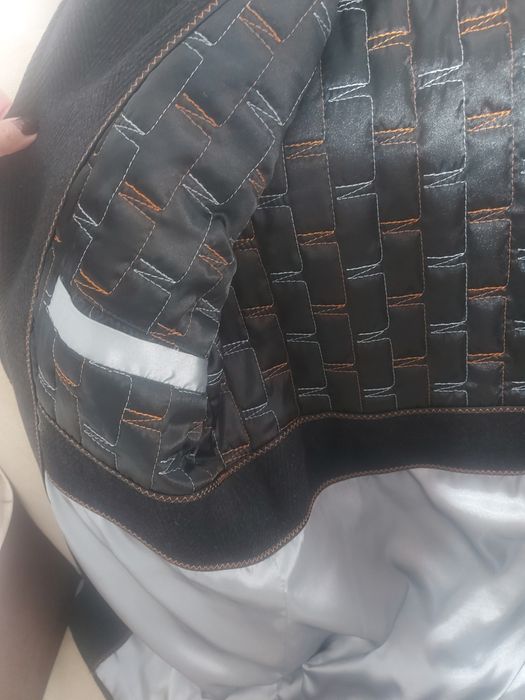 Palton bărbătesc clasic elegant din lana și inserții de piele