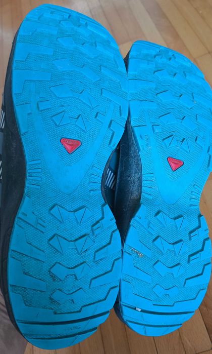 Ghete drumetie trekking Salomon