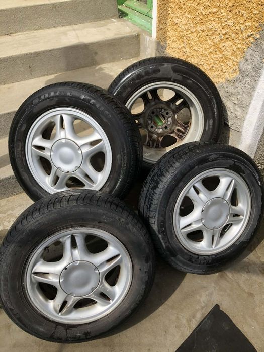 4 летни гуми с джанти