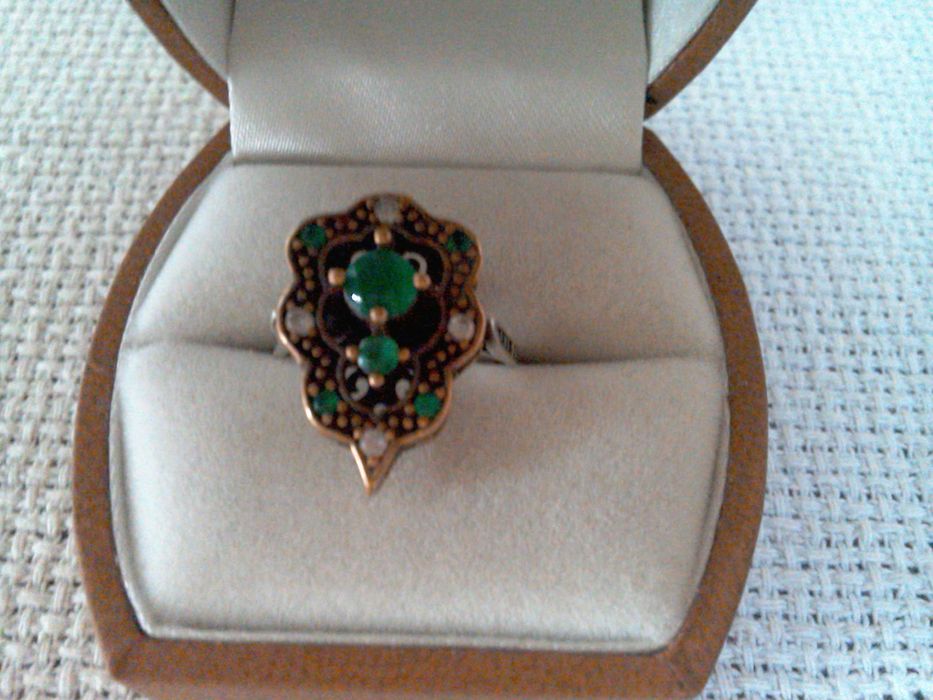 Inel vechi argint 925 marcat, smaralde și safire albe, mărime: 50/51