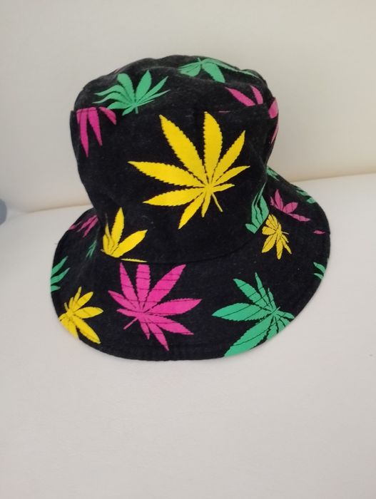 Vând pălărie sport/fashion, produs de calitate.