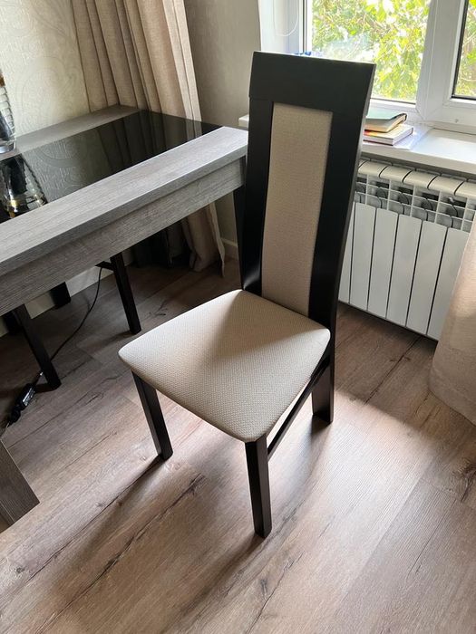 Продам стол и стулья