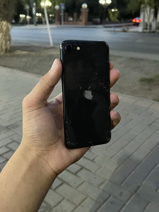 Айфон SE 64gb / без ремонт