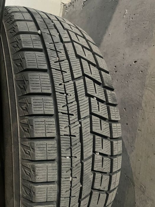Yokohama 225/60 R17