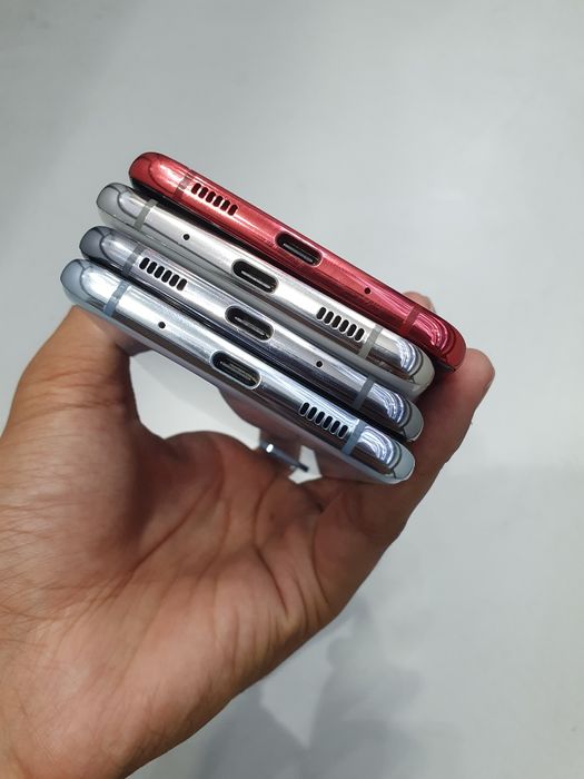 Samsung Galaxy S20 PLUS. OzU 12/256 GB Snapdragon 865. Garantya bor