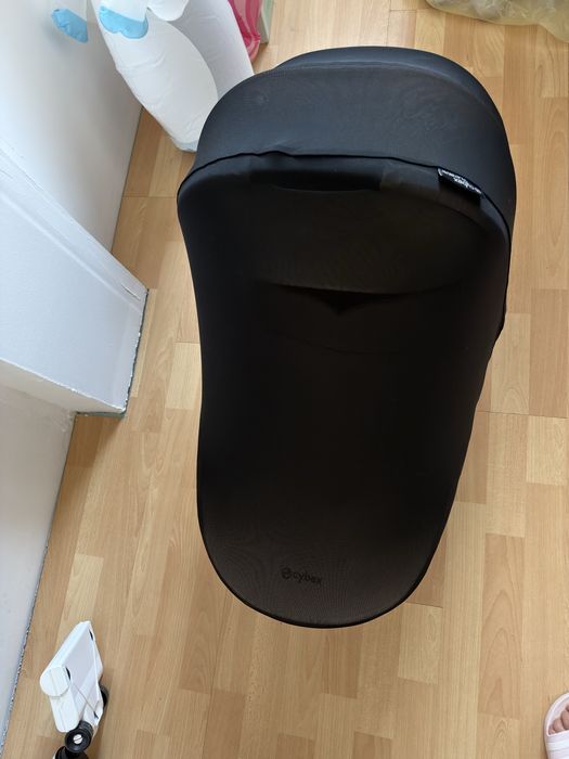 Кош за новородено Cybex Cot S Lux и комарник Cybex Platinum