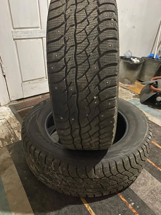 Зимние шины 235/60/18