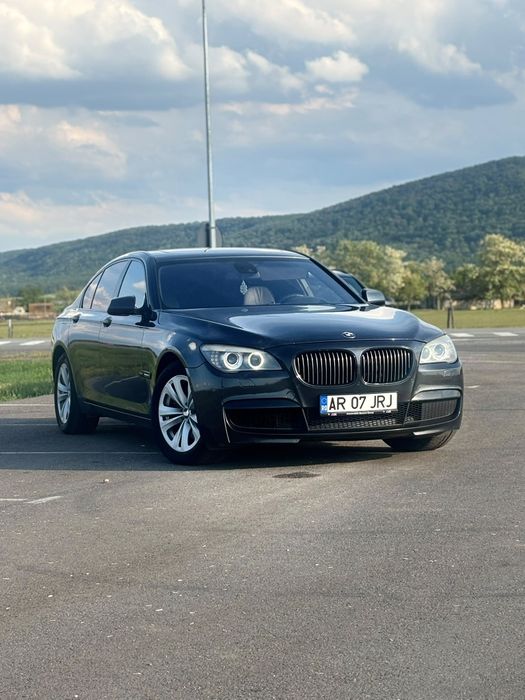 Vând BMW Seria 7