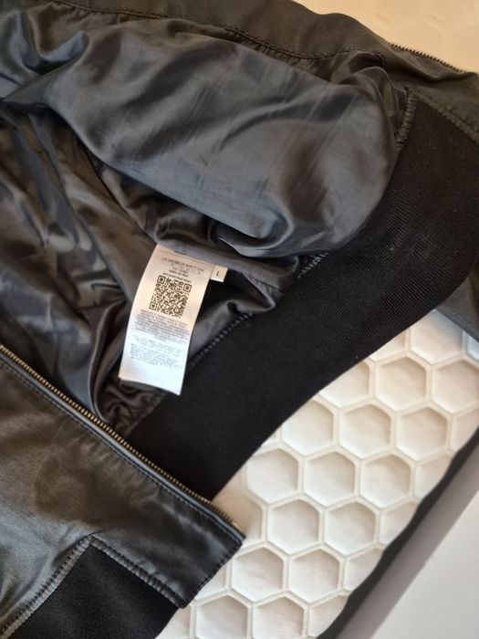 Geaca dama  Guess marimea L