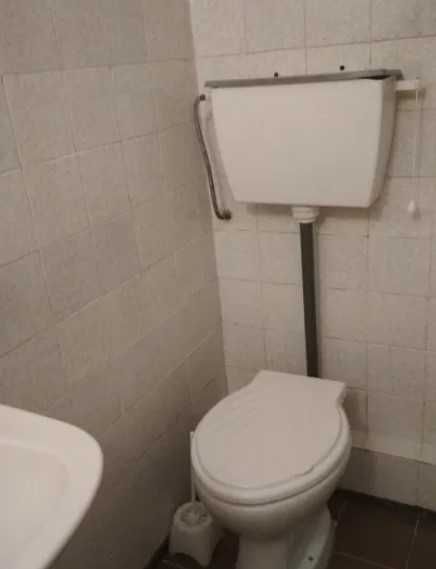 Дава се под наем Тристаен апартамент в Пловдив, Кършияка - 80 кв.м за 188.19 € - Снимка #1