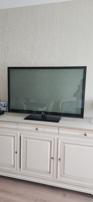 Срочно продам  телевизор LG