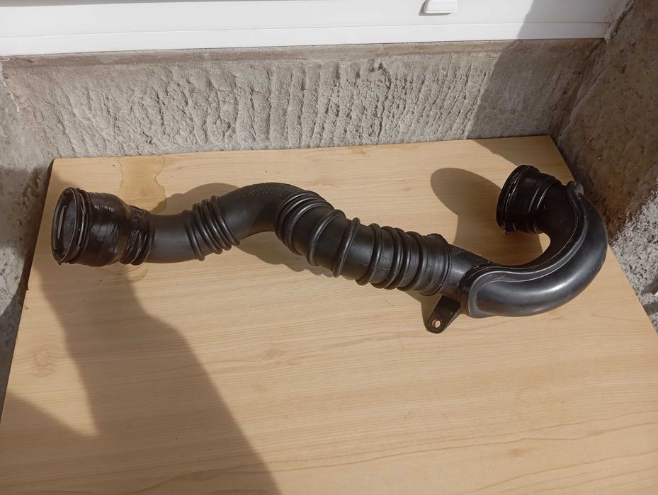 Тръба(маркуч) за турбо на Opel Astra j sport tourer 2011