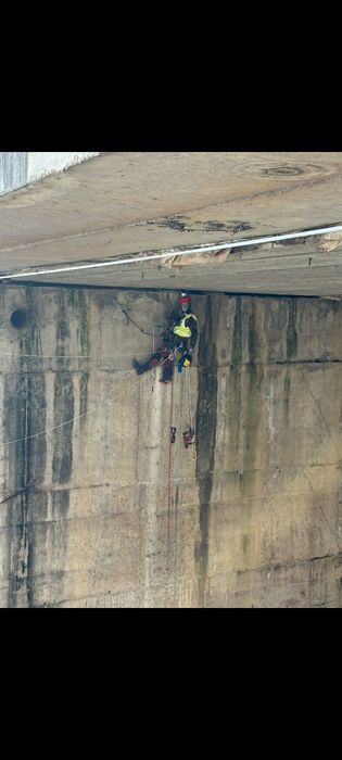 Servicii alpinist utilitar