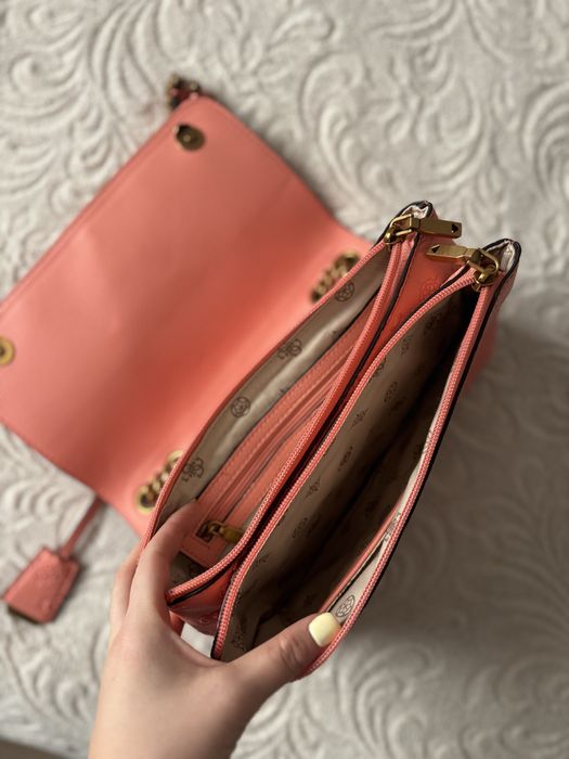 Дамска чанта guess