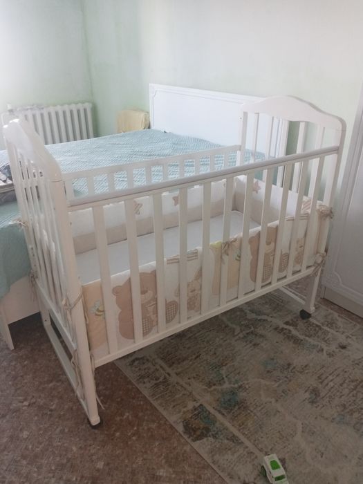 Продам детскую кровать. Каспи ред