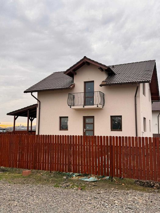 Vand casa noua 150 mp in Reghin