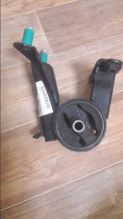 Продам подушка двигателя