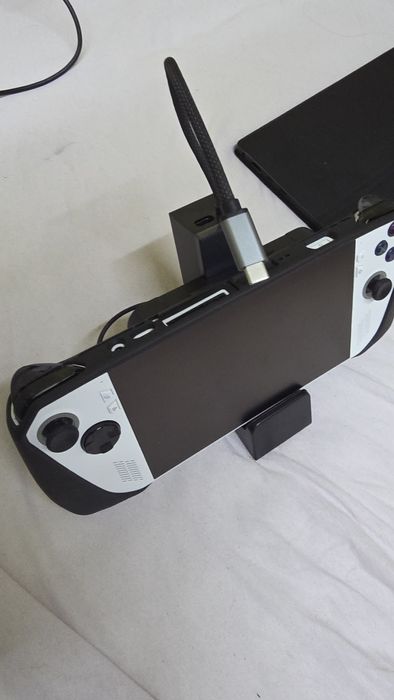 Rog ally z1 extreme с много аксесоари