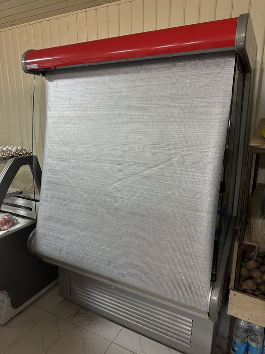 Холодильник витринный