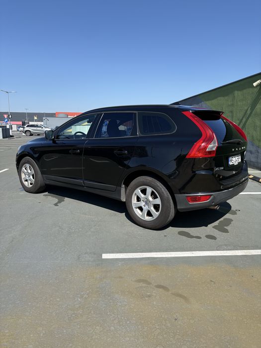 VOLVO XC60 2.4 D 2010