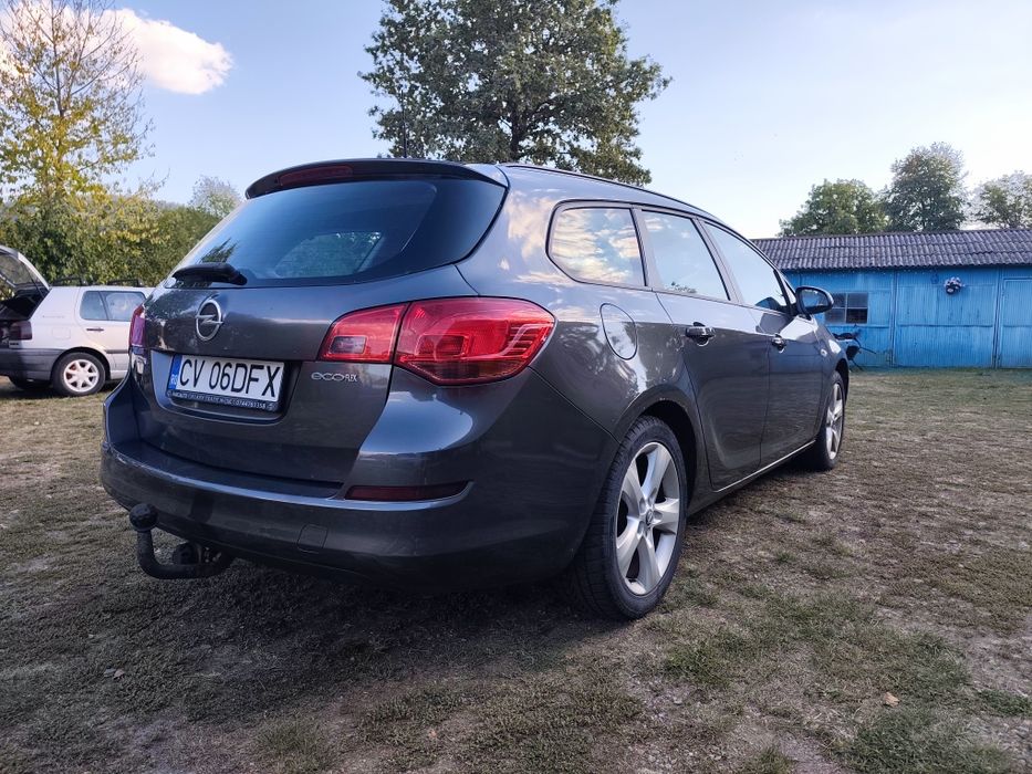 OPEL Astra 2011 — imagine 4