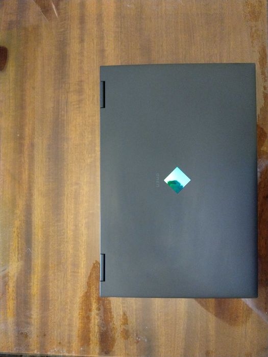 Продавам лаптоп HP 16 c 0010.nu