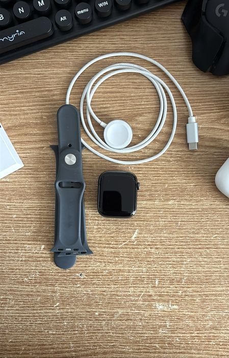 Vand Apple watch seria 7 gps 45mm model
