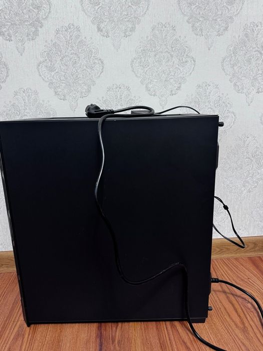 Игровой компьютер с периферией