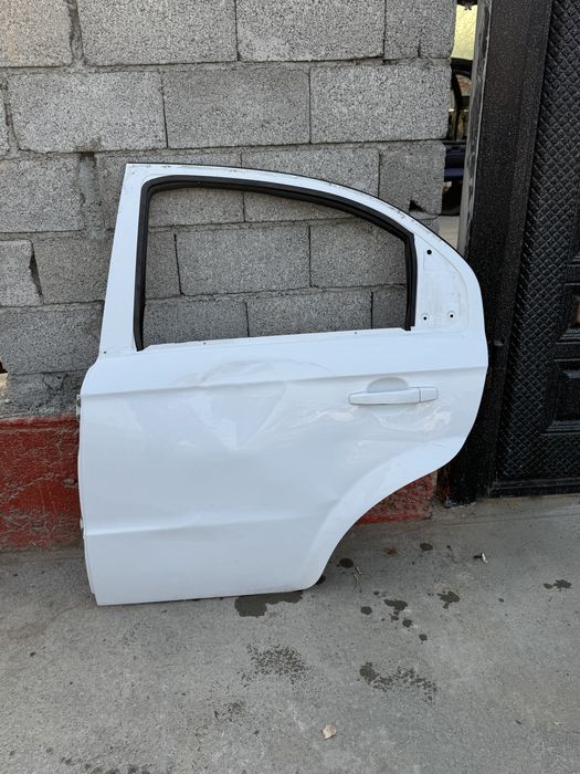 Есик сатылады бари фотадагыдай