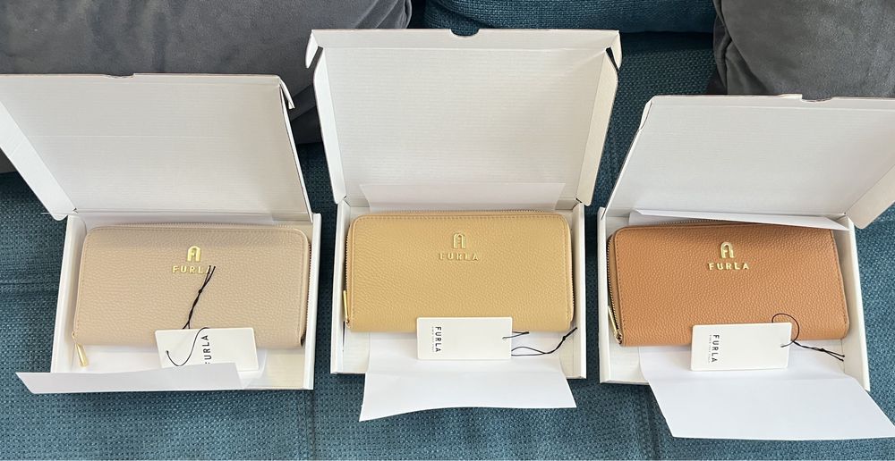 Последен модел Furla Camelia портмонета в 2 размера. Нови,с етикети!