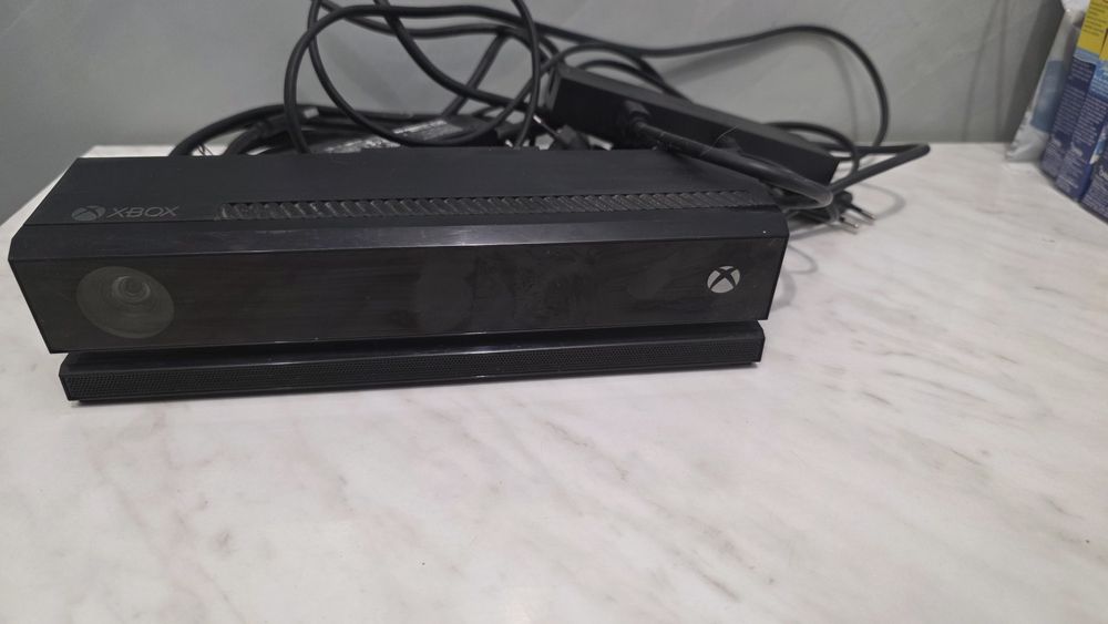 Vand xbox one s cu kinect