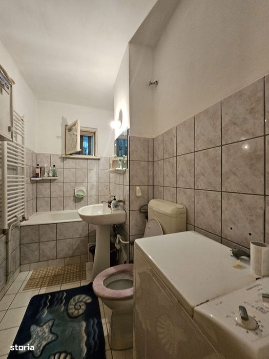 Apartament 3 camere , zona Miorita