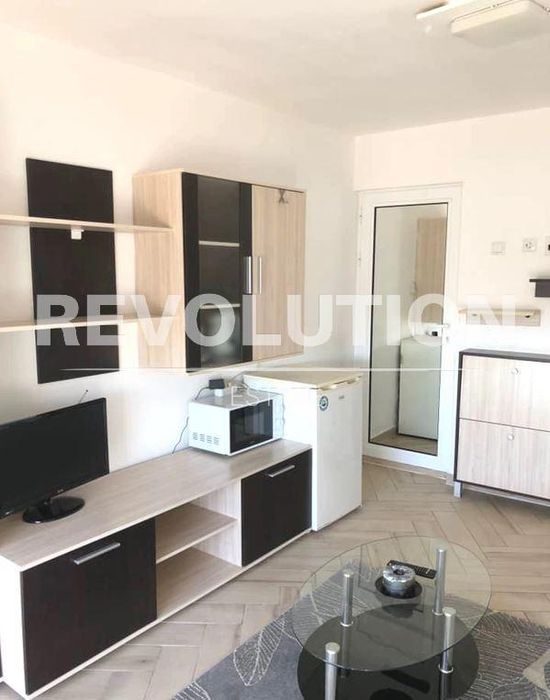 Дава се под наем Едностаен апартамент в Варна, Общината - 16 кв.м за 350 € - Снимка #2