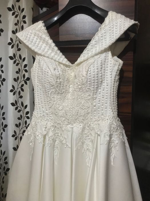 Rochie mireasa tafta