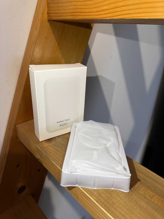 Powerbank MagSafe 5000mAh, nou in cutie