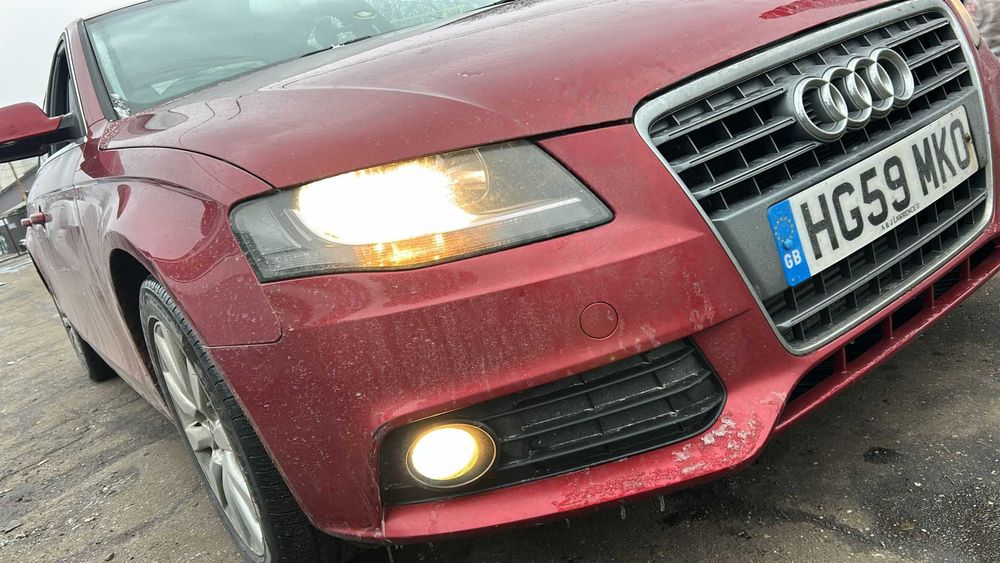 Dezmembrez Audi A4 B8 an 2009 2.0 tdi cod motor caga