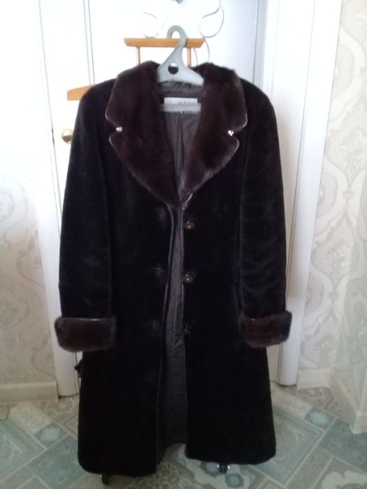 Продам шубу мутон, воротник норка