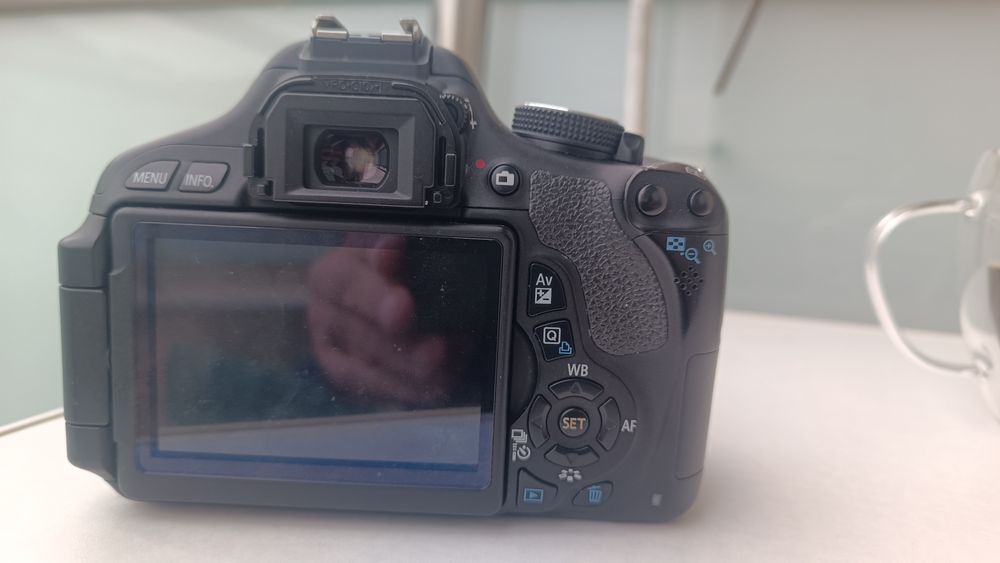 Фотоапарат Canon eos 600d