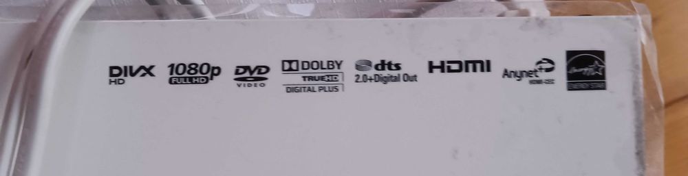 DVD плейър Samsung четящ много формати+записвачка за компютър+дискове