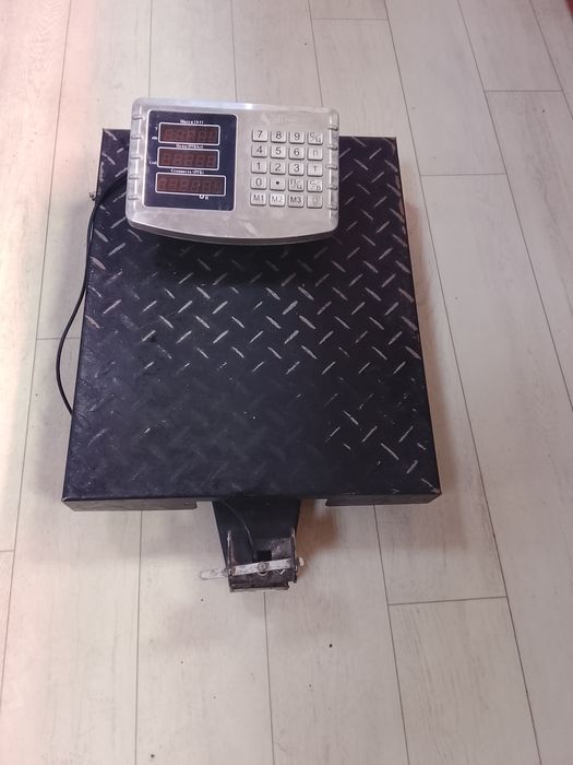 Весы напольные до 350кг.