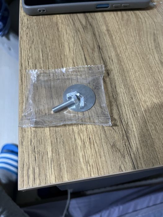 кормушка для попугаев