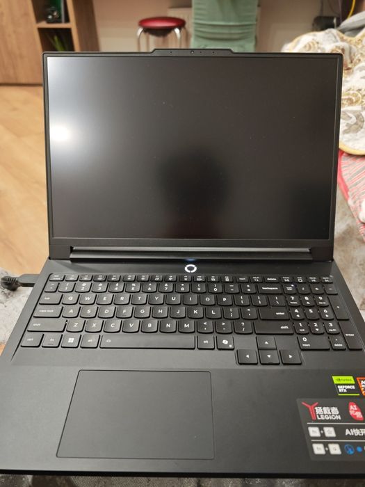Lenovo legion 7 pro RTX 5070, R9 8945hx, 32gb DDR5, 2tb SSD