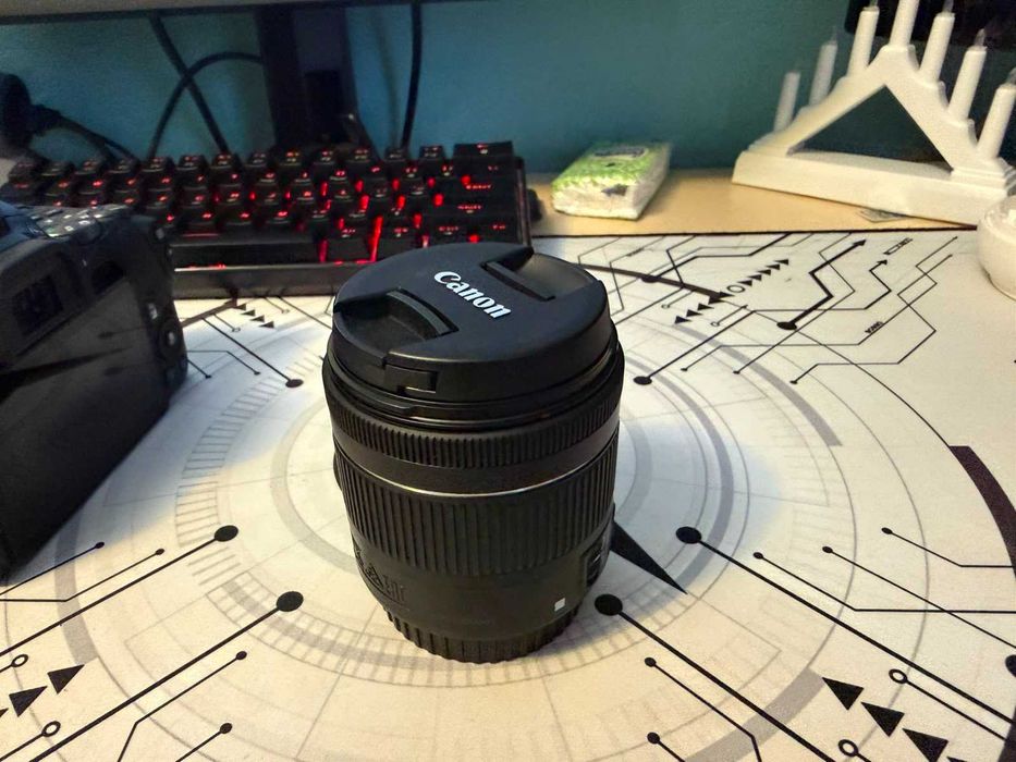 Canon EOS 250D(Cititi Descrierea)