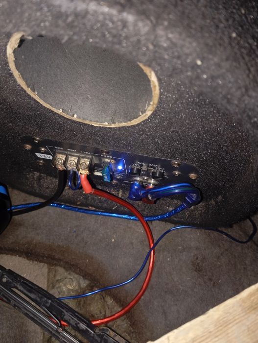 Активный сабвуфер