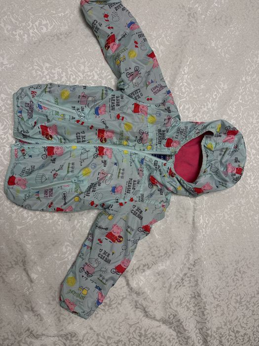 Продам ветровку детскую