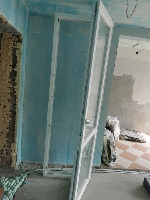 Алуминиеви врата