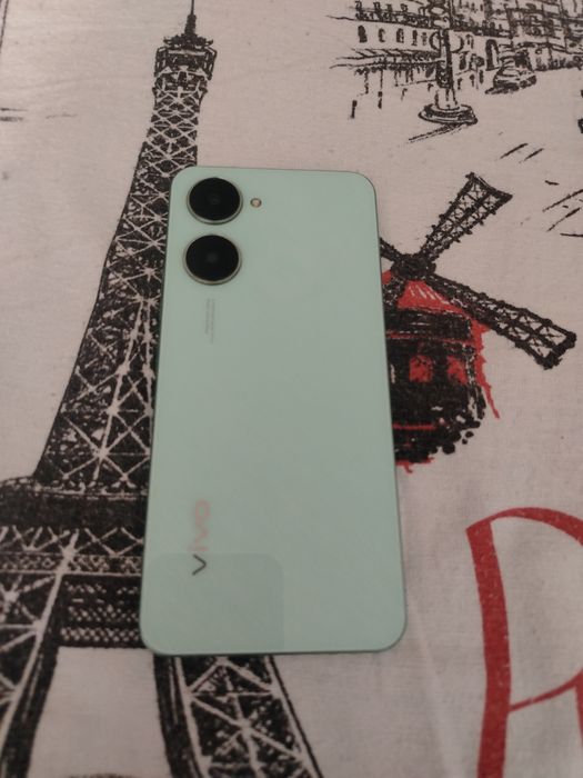 Телефон VIVO Y03