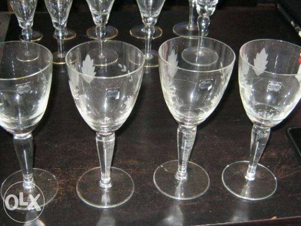 vand seturi pahare cristal produse de inalta calitate,pret set 100 lei