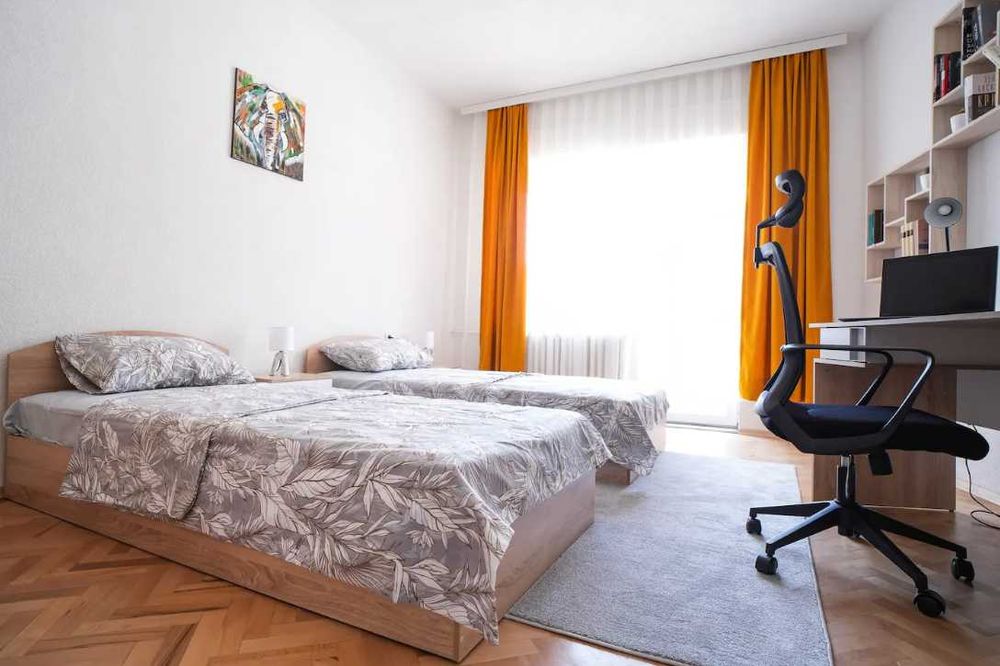 Дава се под наем Тристаен апартамент в Пловдив, Център - 81 кв.м за 280.5 € - Снимка #3