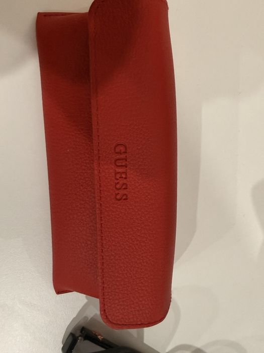 Слънчеви очила Guess
